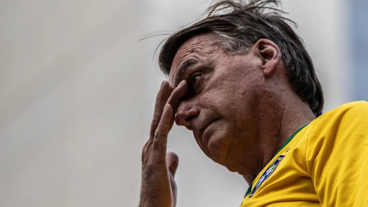 Moraes nega devolução de passaporte a Bolsonaro para viagem a Israel